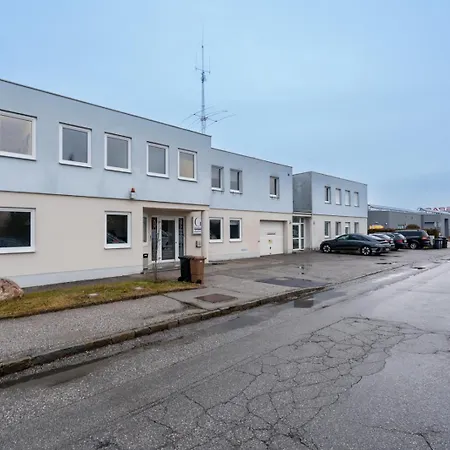Steyr Comfort Lodge - Apartment Mit Kamin & Parkplatz Apartment