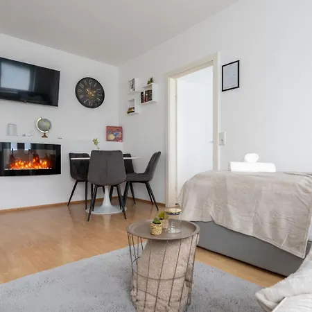 Steyr Comfort Lodge - Apartment Mit Kamin & Parkplatz * Steyr