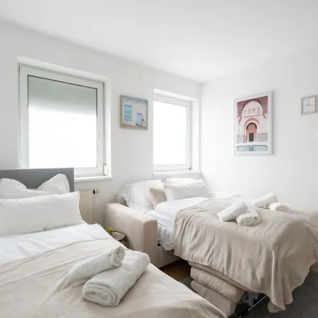 Apartment Steyr Comfort Lodge - Apartment Mit Kamin & Parkplatz