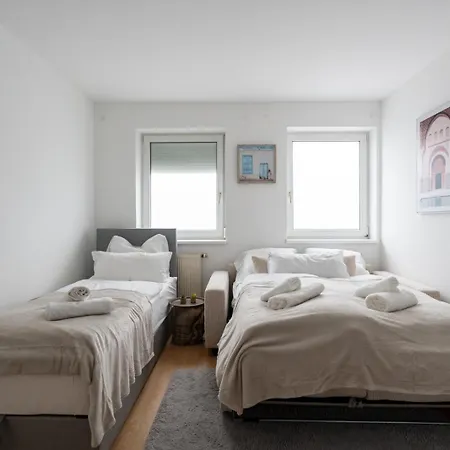 Steyr Comfort Lodge - Apartment Mit Kamin & Parkplatz Apartment *