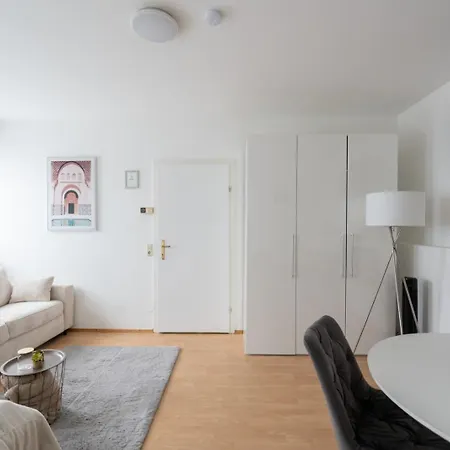 Steyr Comfort Lodge - Apartment Mit Kamin & Parkplatz Apartment *
