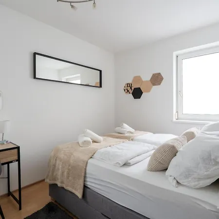 Apartment Steyr Comfort Lodge - Apartment Mit Kamin & Parkplatz Steyr
